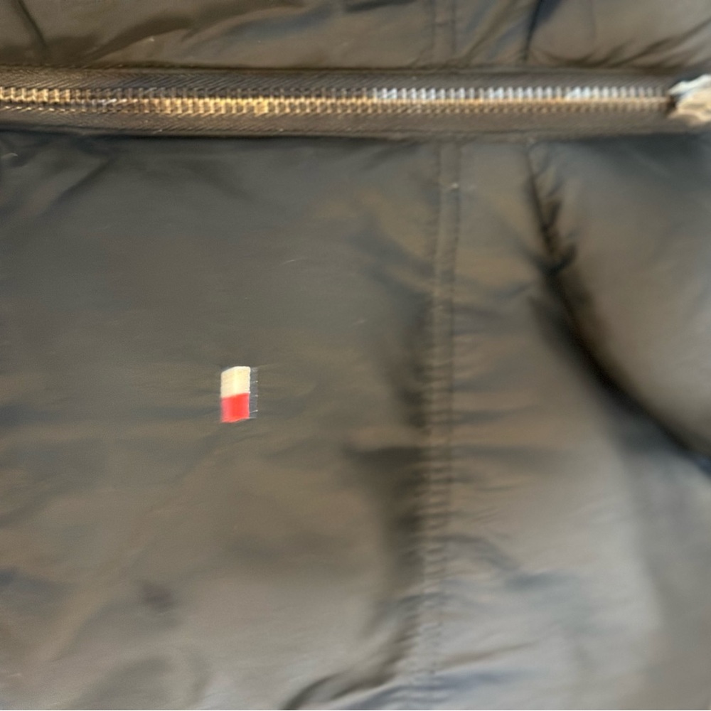 Tommy Hilfiger puffer vest - Picture 6 of 10
